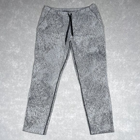 Lululemon Pants Womens Size 8 Black White Inseam 26” Pockets Drawstring - Picture 1 of 13